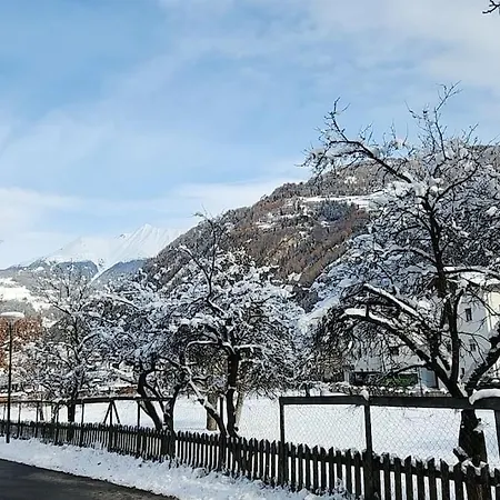 A Cozy Little Flat In Ried Apartmán *